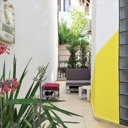 Amigo شقة فندقية 3*